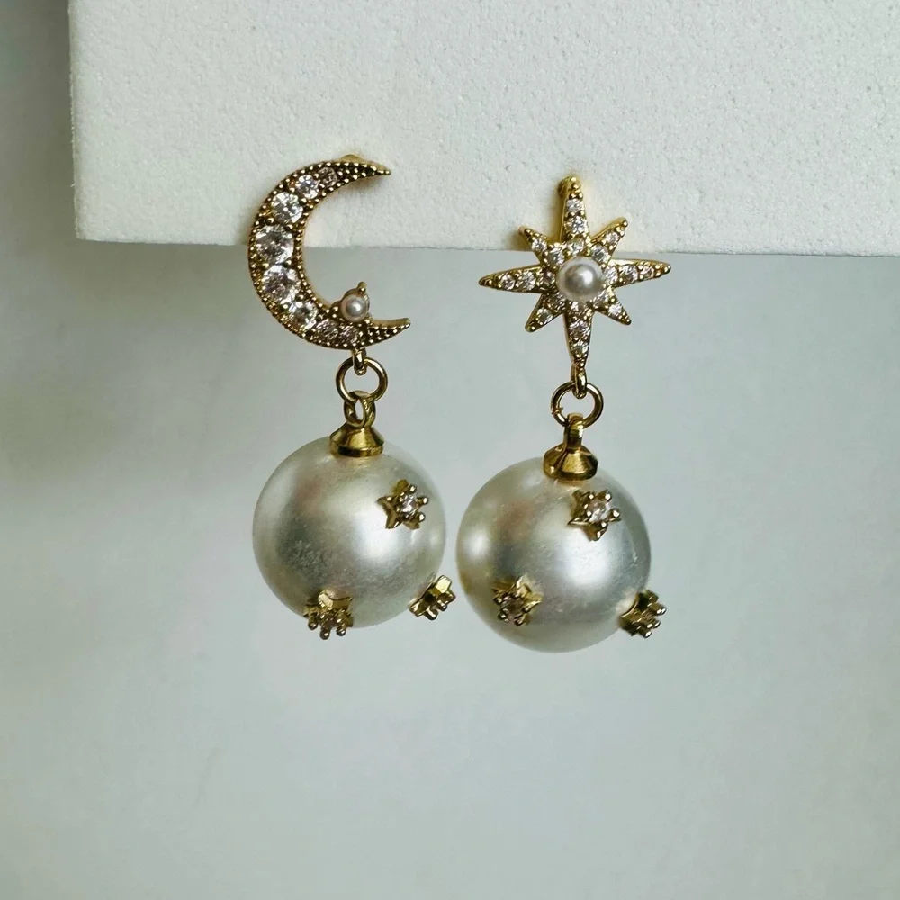 Star & Moon Asymmetrical Faux Pearl Drop Gold-Tone Earrings w Crystal Stars✨ - Picture 2 of 7